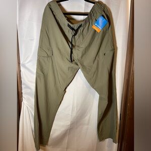 NWT Columbia hiking pants 30/xlong. Light weight